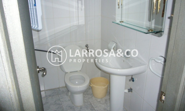 Resale - Commercial space - Torrevieja - torrevieja