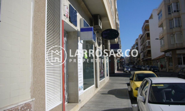 Resale - Commercial space - Torrevieja - torrevieja
