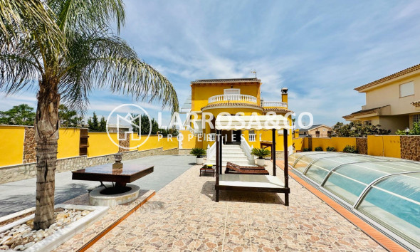 Reventa - Chalet - Orihuela - Urb. Montepinar