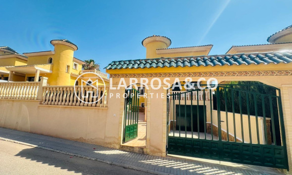 Reventa - Chalet - Orihuela costa - PAU 8