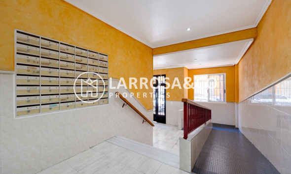 Herverkoop - Apartment - Torrevieja - Playa del cura