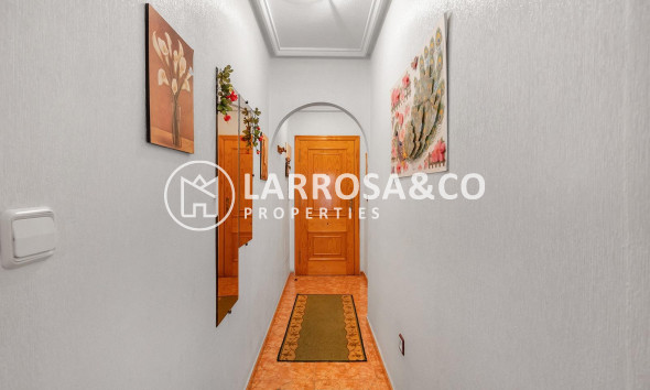 Resale - Apartment - Torrevieja - Estacion de autobuses