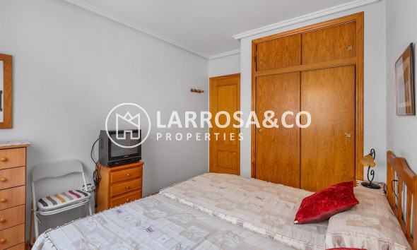 Resale - Apartment - Torrevieja - Estacion de autobuses