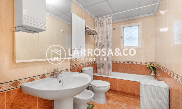 Resale - Apartment - Torrevieja - Estacion de autobuses