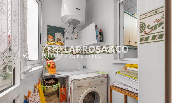 Resale - Apartment - Torrevieja - Estacion de autobuses