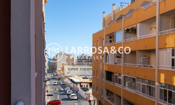 Resale - Apartment - Torrevieja - Estacion de autobuses