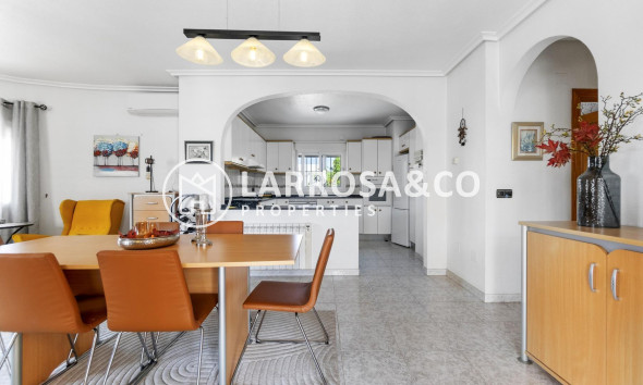 Herverkoop - Villa - Orihuela costa - Playa Flamenca