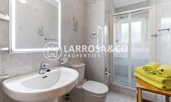 Herverkoop - Villa - Orihuela costa - Playa Flamenca