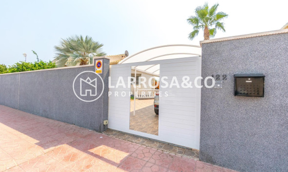 Herverkoop - Villa - Orihuela costa - Playa Flamenca