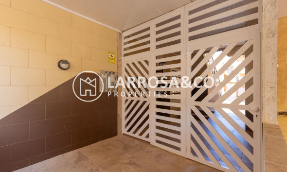 Resale - Apartment - Torrevieja - Los Locos Beach