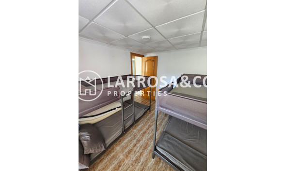 Resale - Apartment - Guardamar del Segura - Cervantes