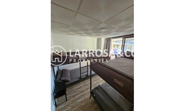 Resale - Apartment - Guardamar del Segura - Cervantes