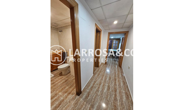 Resale - Apartment - Guardamar del Segura - Cervantes
