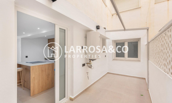 Resale - Apartment - Torrevieja - La Mata