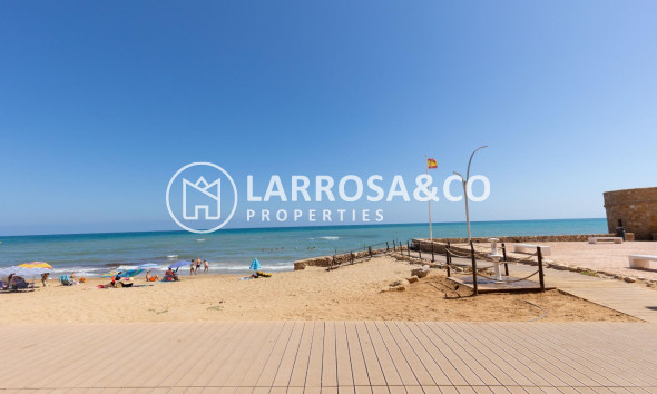 Resale - Apartment - Torrevieja - La Mata
