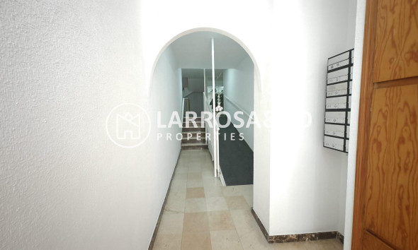 Resale - Apartment - Torrevieja - Playa del cura
