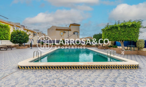 A Vendre - Ground floor apartment - Torrevieja - El molino