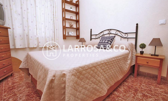 Resale - Apartment - Torrevieja - Playa del cura