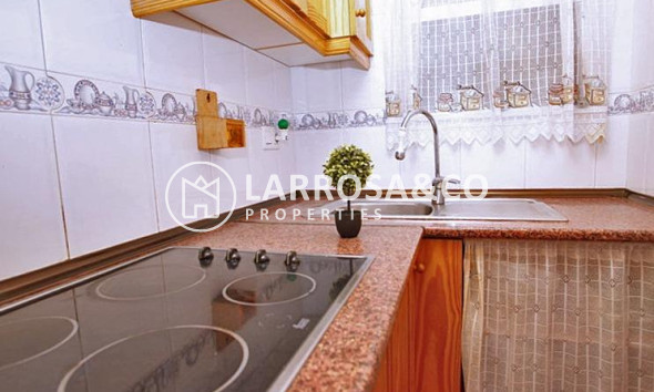 Resale - Apartment - Torrevieja - Playa del cura