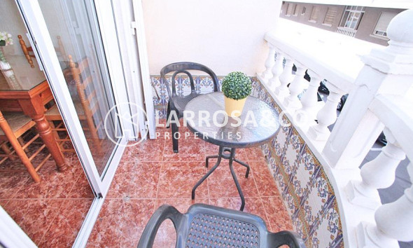 Resale - Apartment - Torrevieja - Playa del cura