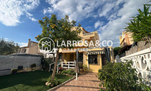 A Vendre - Villa - Torrevieja - Aguas Nuevas