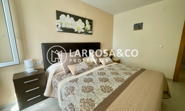 Resale - Apartment - Torrevieja - Playa del cura