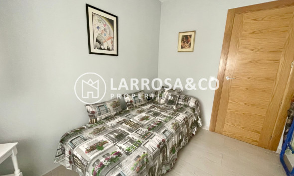 Resale - Apartment - Torrevieja - Playa del cura