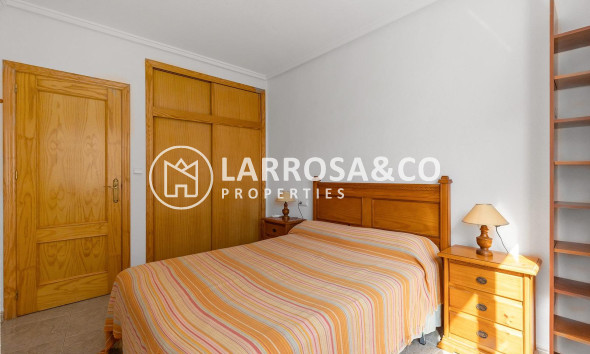 Resale - Apartment - Torrevieja - Centro