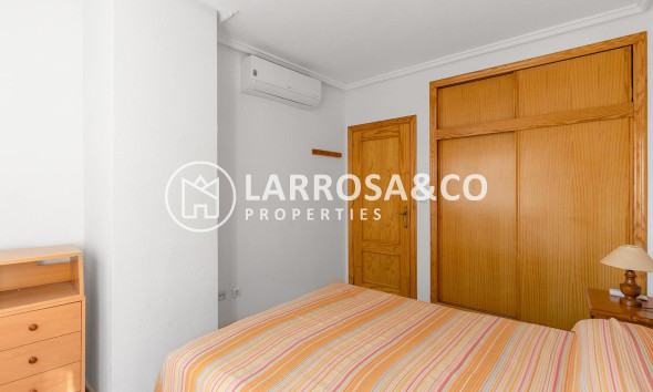 Resale - Apartment - Torrevieja - Centro
