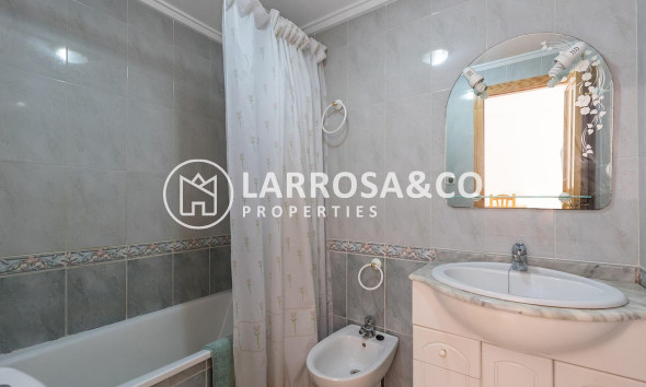 Resale - Apartment - Torrevieja - Centro