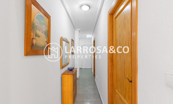 Resale - Apartment - Torrevieja - Centro