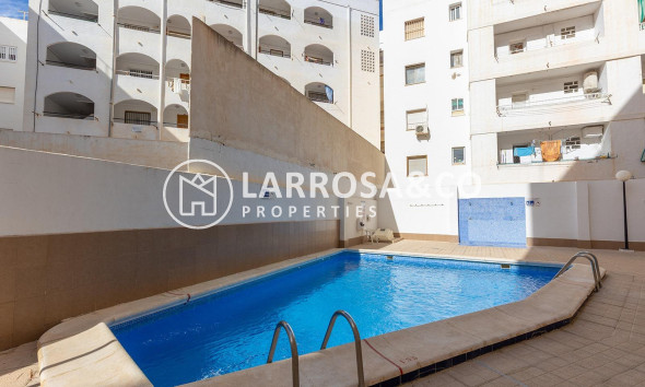 Resale - Apartment - Torrevieja - Centro