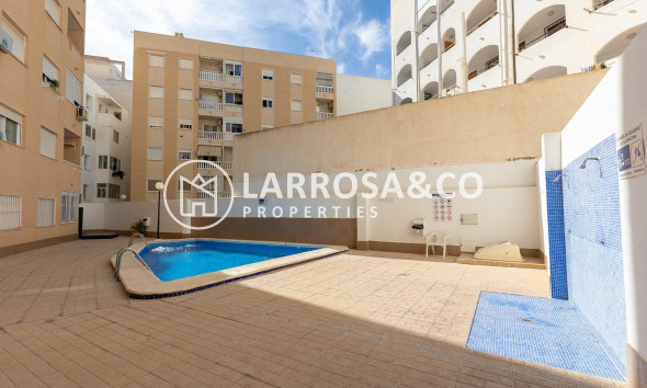 Resale - Apartment - Torrevieja - Centro