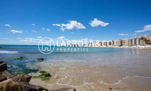 Resale - Apartment - Torrevieja - Centro