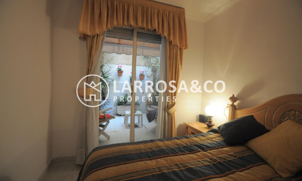 Resale - Apartment - Torrevieja - Centro