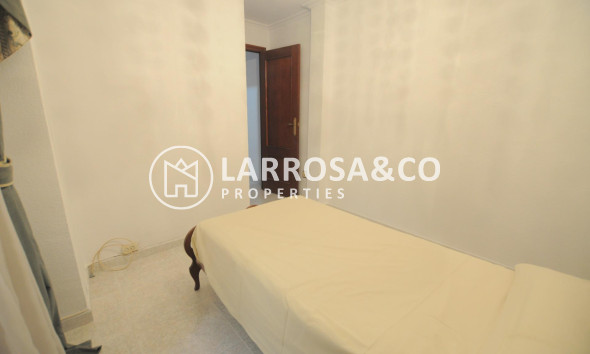 Resale - Apartment - Torrevieja - Centro