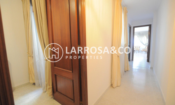 Resale - Apartment - Torrevieja - Centro