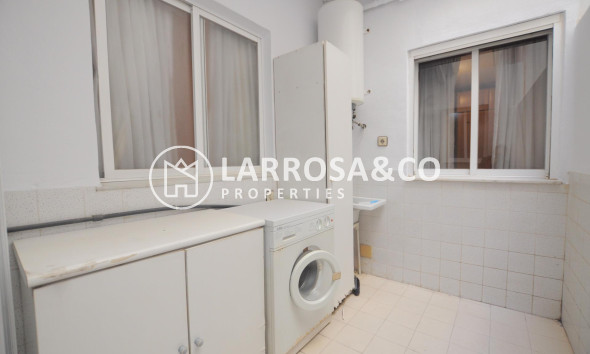 Resale - Apartment - Torrevieja - Centro