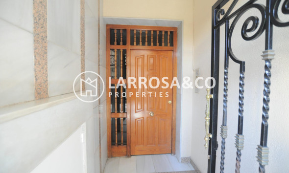 Resale - Apartment - Torrevieja - Centro