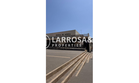 Resale - Garage - Guardamar del Segura - Cervantes