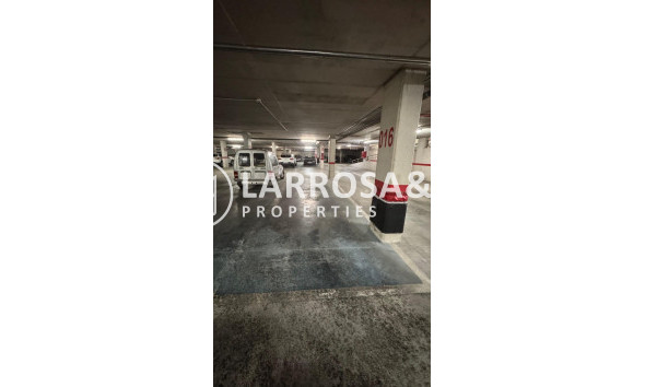 Resale - Garage - Guardamar del Segura - Cervantes