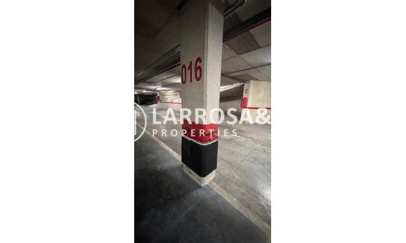 Resale - Garage - Guardamar del Segura - Cervantes