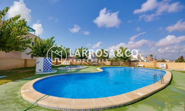 Вторичный рынок - Бунгало - Торревьеха - La Siesta - El Salado - Torreta