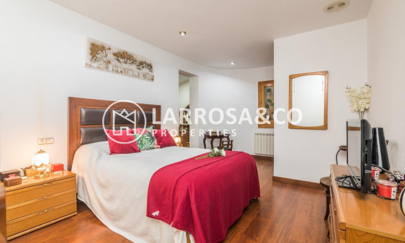 Resale - Detached House/Villa - Elche - Corte Ingles