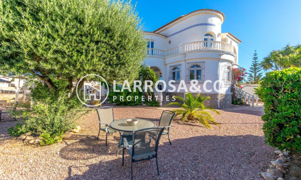 A Vendre - Villa - Torrevieja - La Siesta - El Salado - Torreta