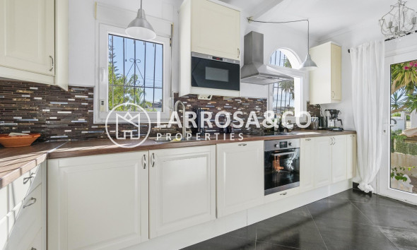 A Vendre - Villa - Torrevieja - La Siesta - El Salado - Torreta