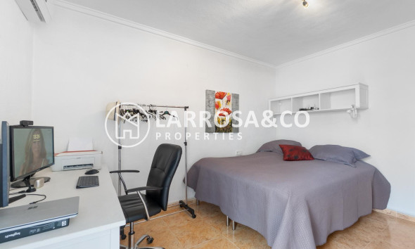 A Vendre - Villa - Torrevieja - La Siesta - El Salado - Torreta