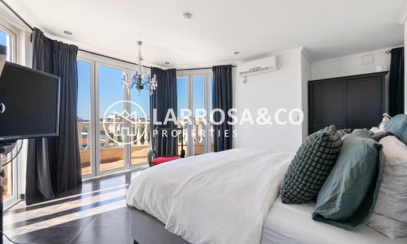 A Vendre - Villa - Torrevieja - La Siesta - El Salado - Torreta