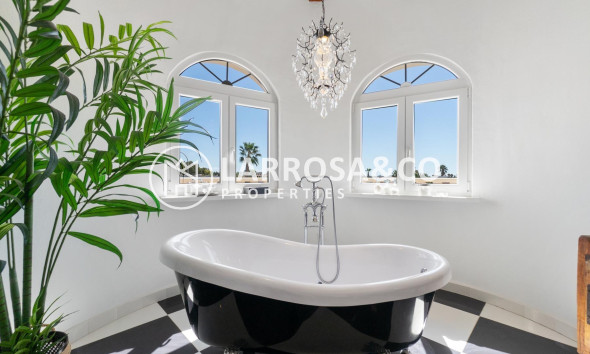 A Vendre - Villa - Torrevieja - La Siesta - El Salado - Torreta