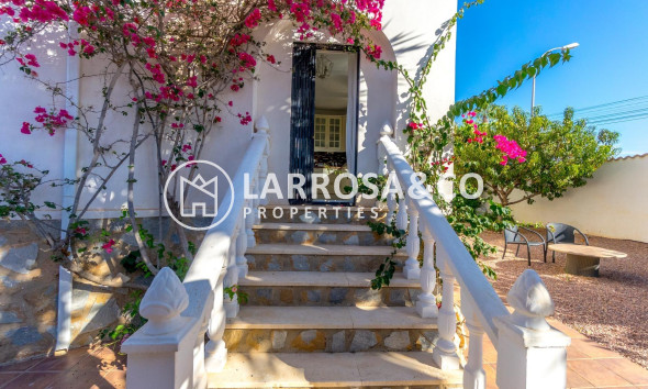 A Vendre - Villa - Torrevieja - La Siesta - El Salado - Torreta